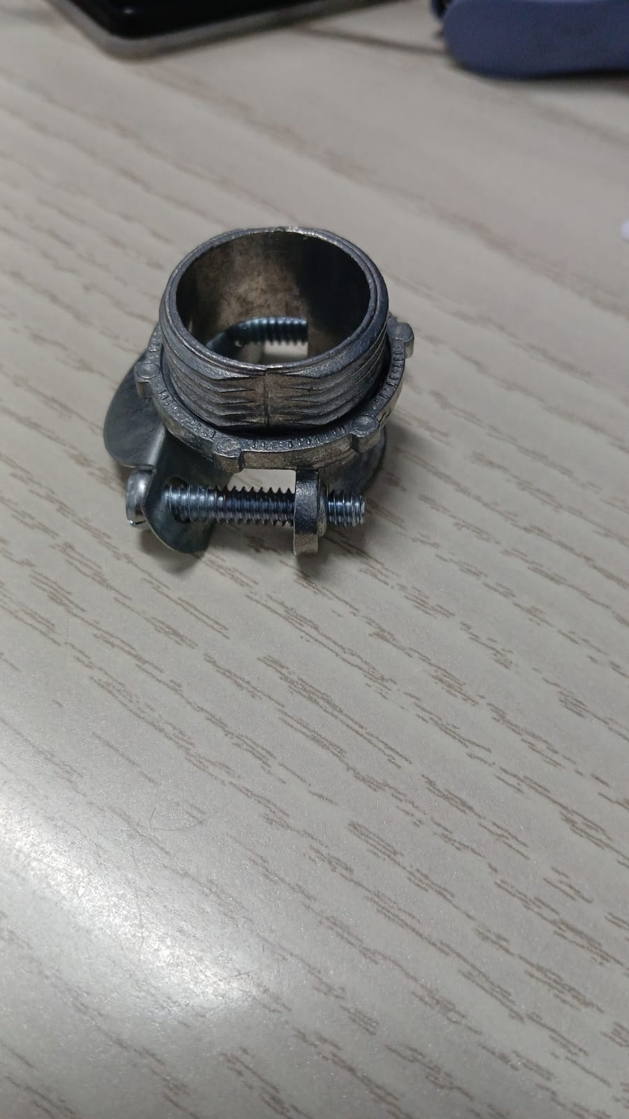 CONECTOR RECTO PARA CABLE GALVANIZADO DE 3/4 PLG