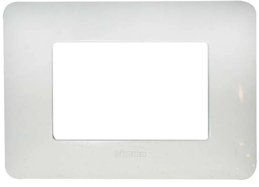 PLACA TRIPLE BLANCA SIN PUENTE MATIX BTICINO AM503/3BN